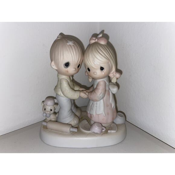 Precious Moments Figurine E-9252 "Forgiving Is Forgetting" 5.5" 1982 Enesco - Picture 1 of 5